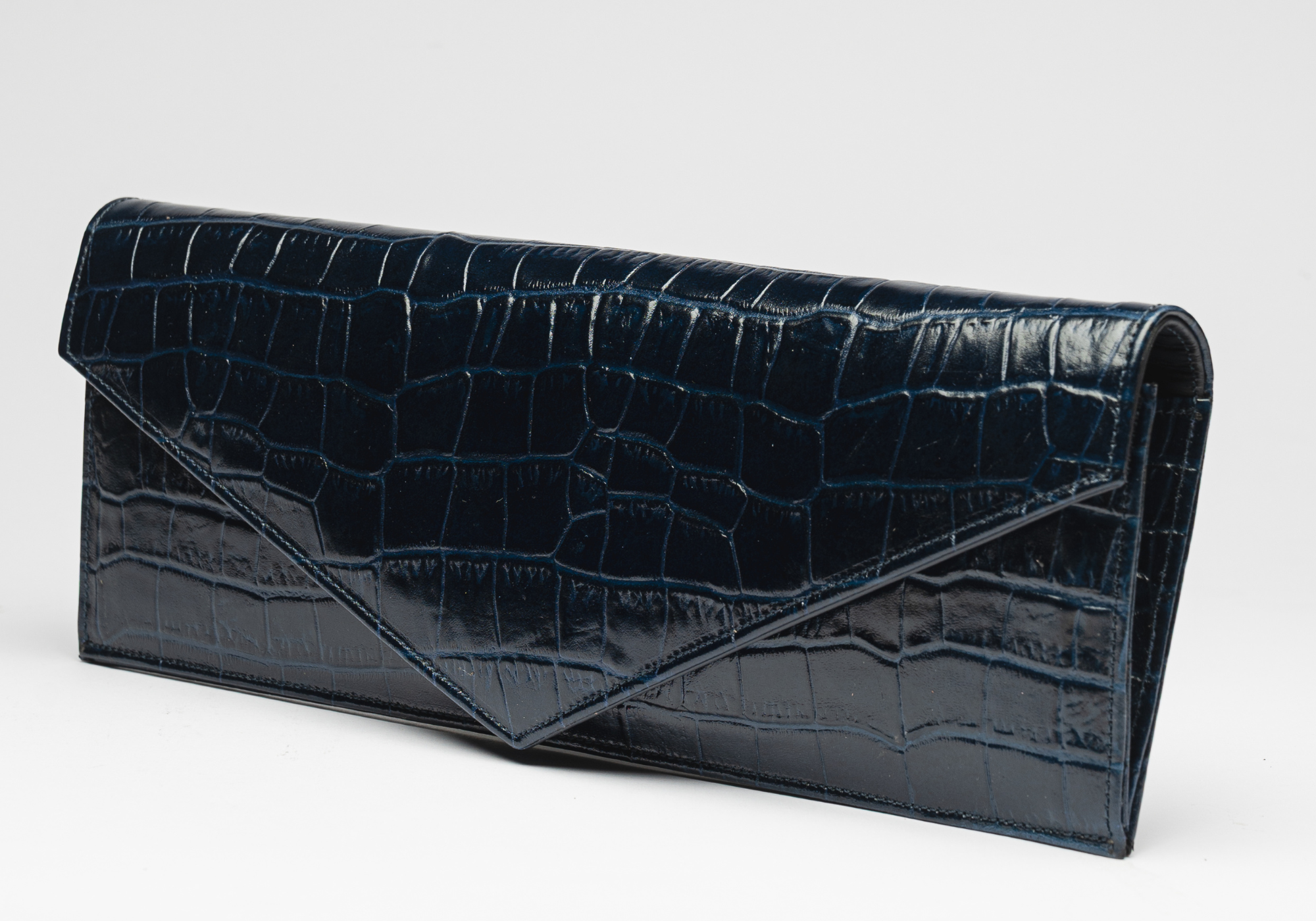 THE ENVELOPE CLUTCH - NAVY