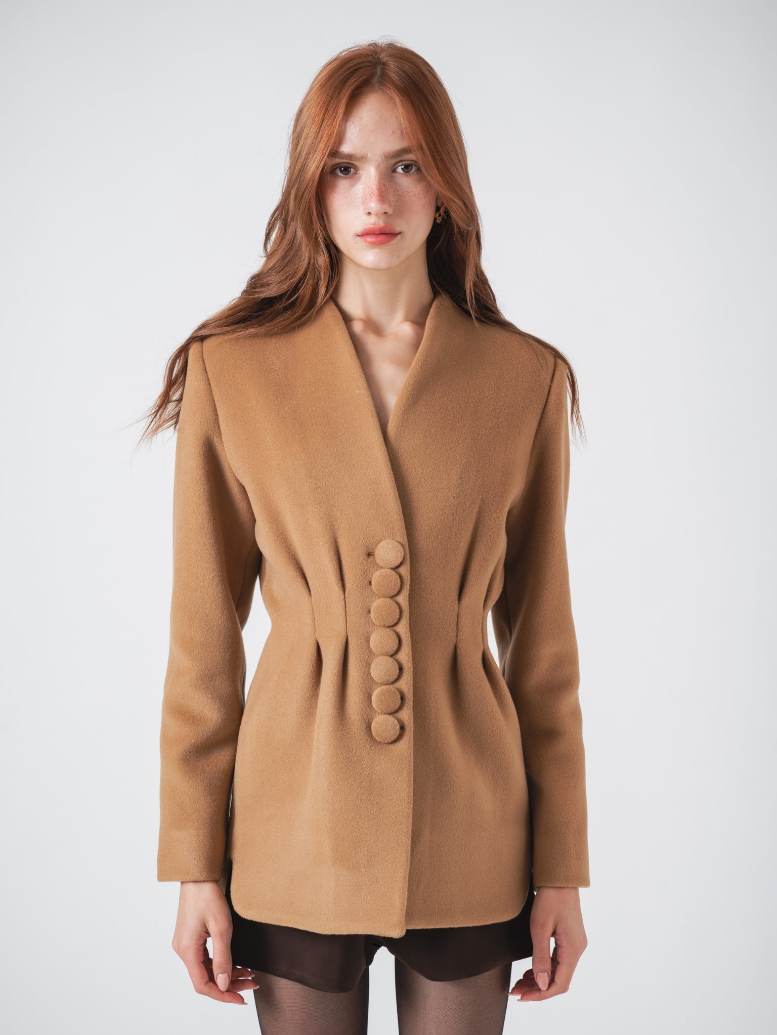 CINTRÉ SHORT COAT - CAMEL CASHMERE BLEND