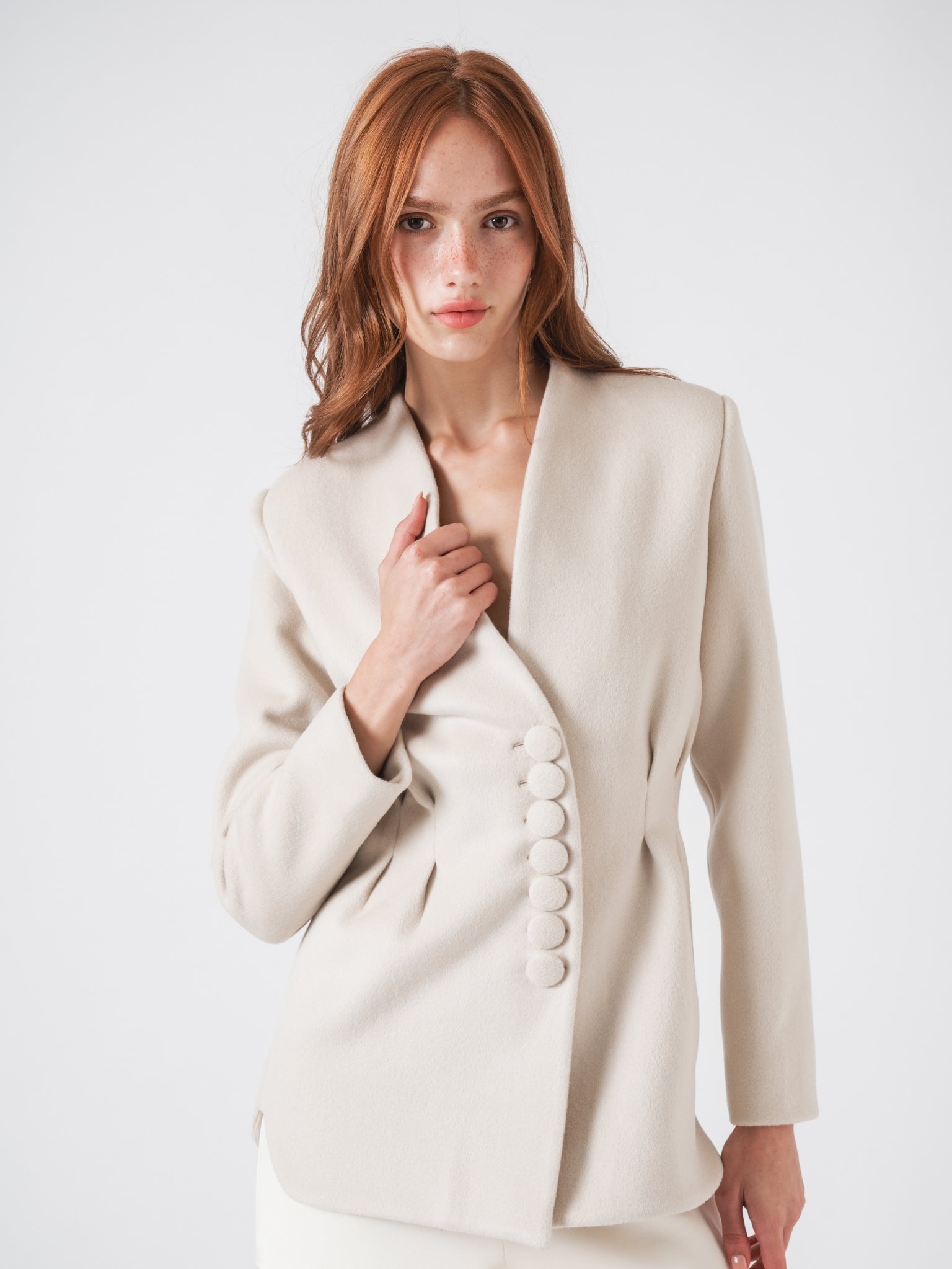 CINTRÉ SHORT COAT - OFF WHITE CASHMERE BLEND