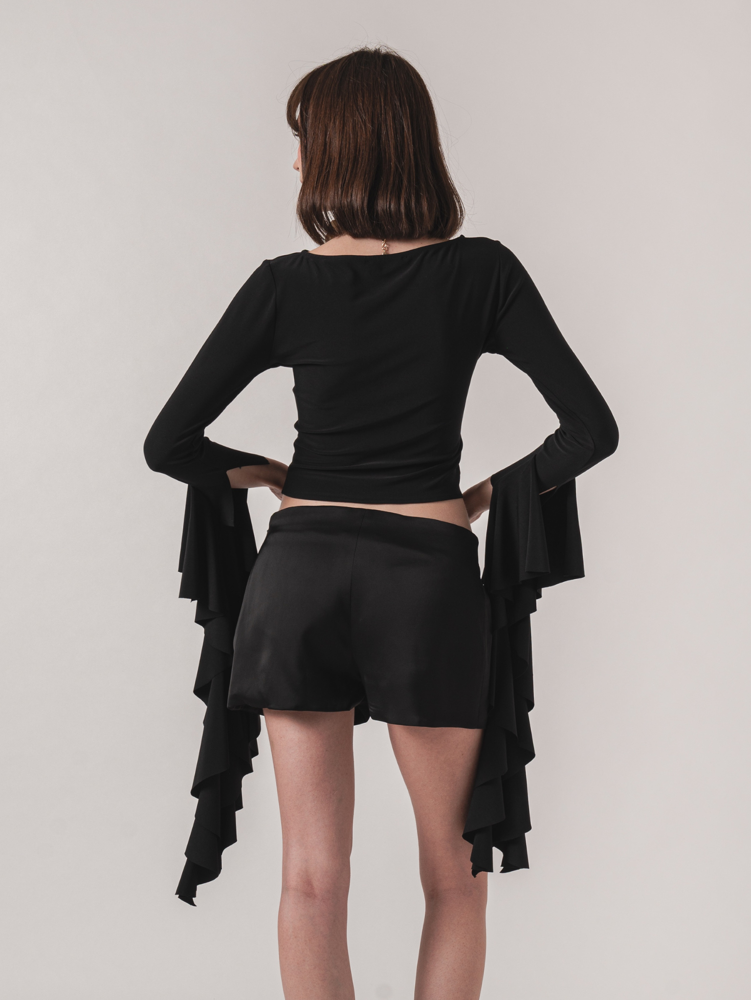 DAISY TOP - BLACK