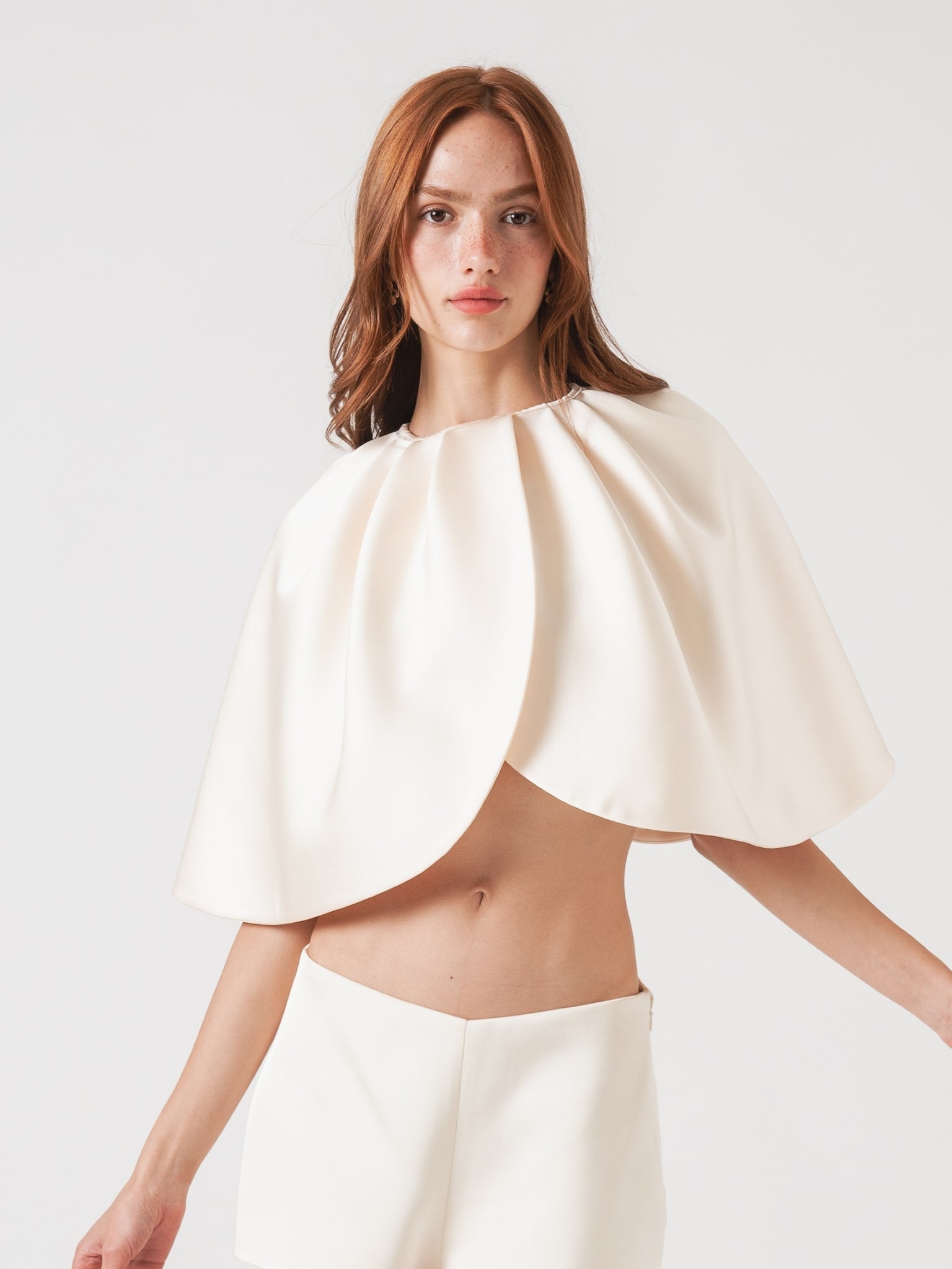TULIP CAPE - CREAM