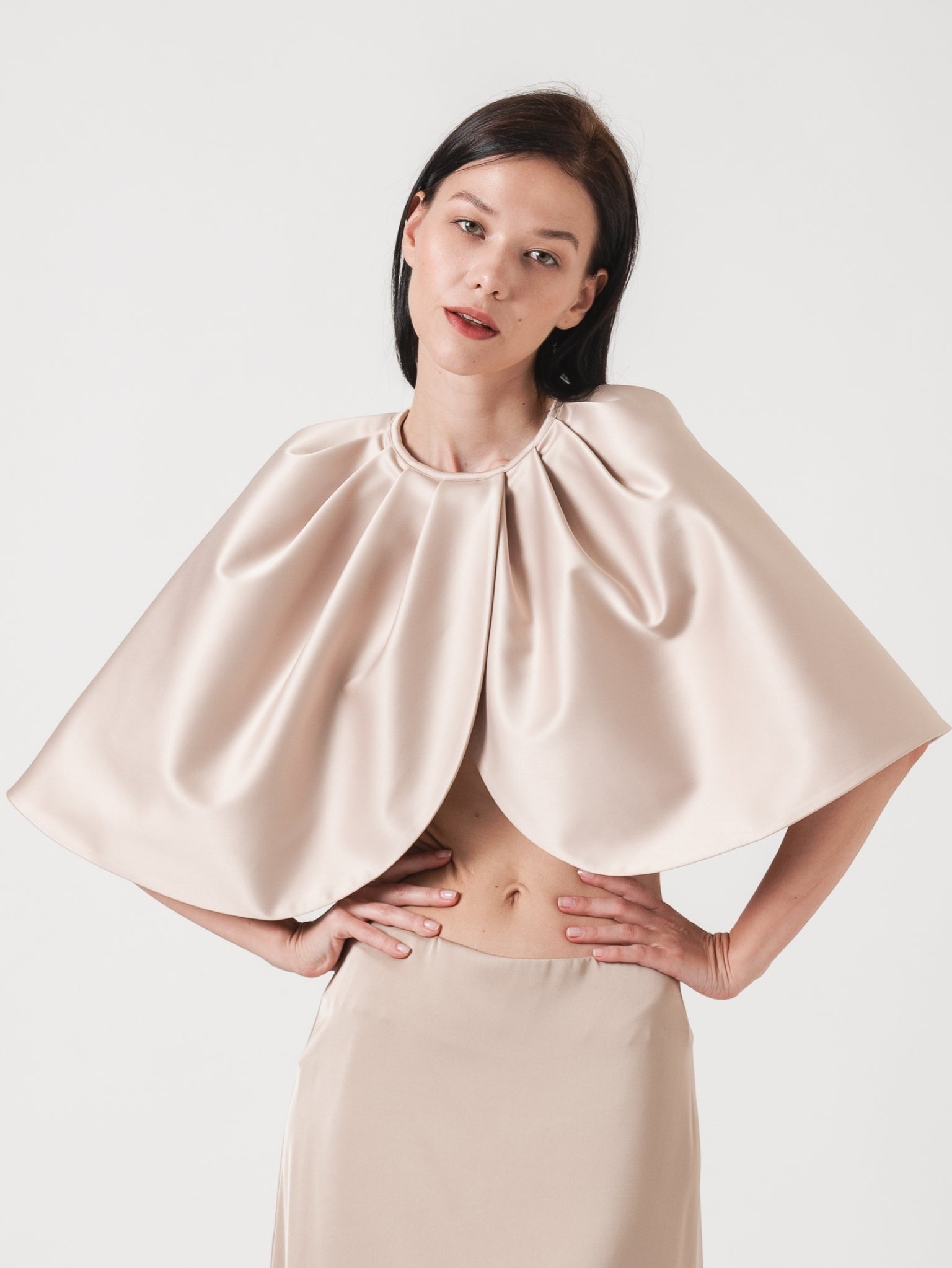 TULIP CAPE - CHAMPAGNE