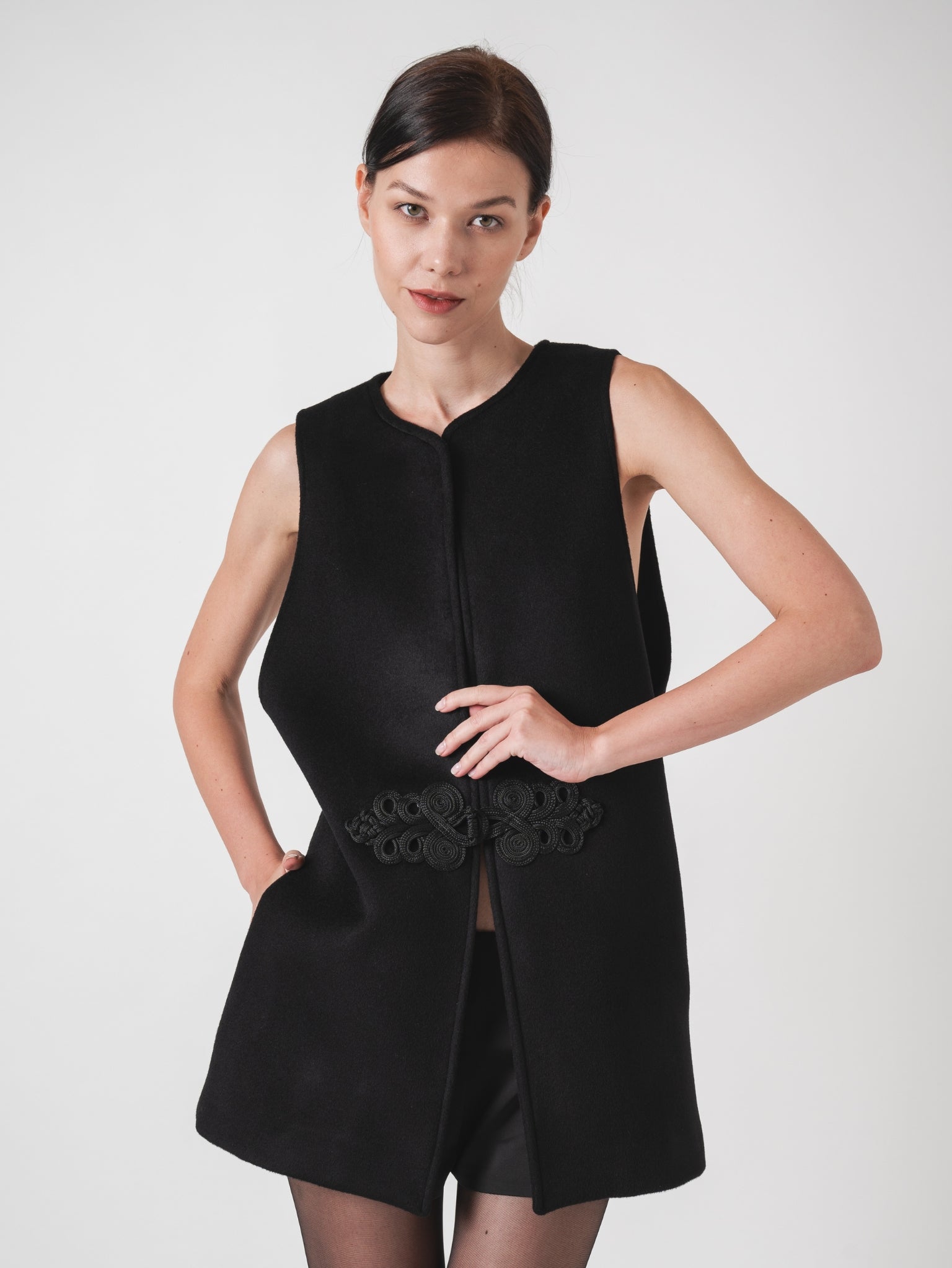 LOTUS GILET - BLACK WOOL