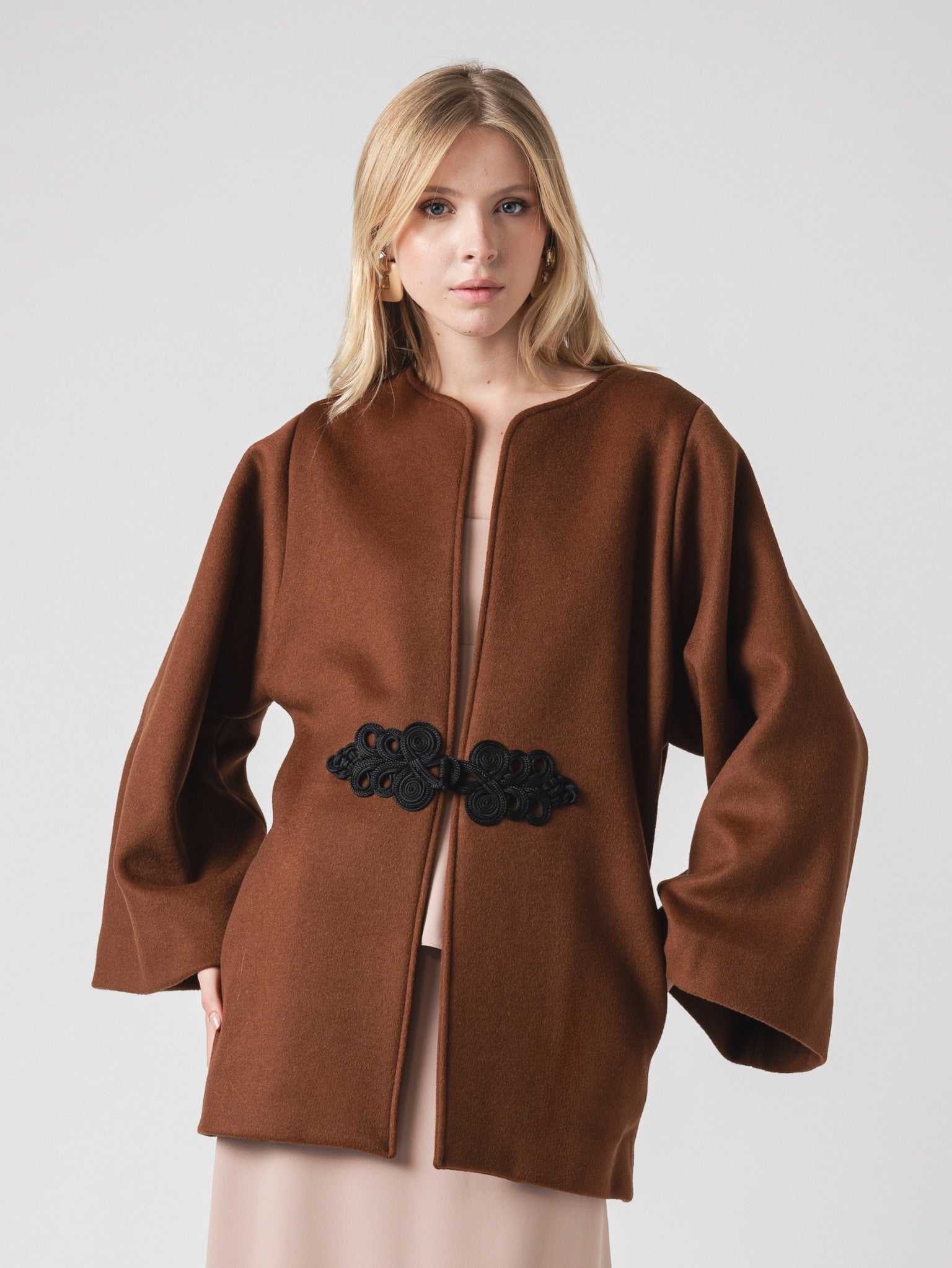 LOTUS SHORT COAT - MAPLE WOOL