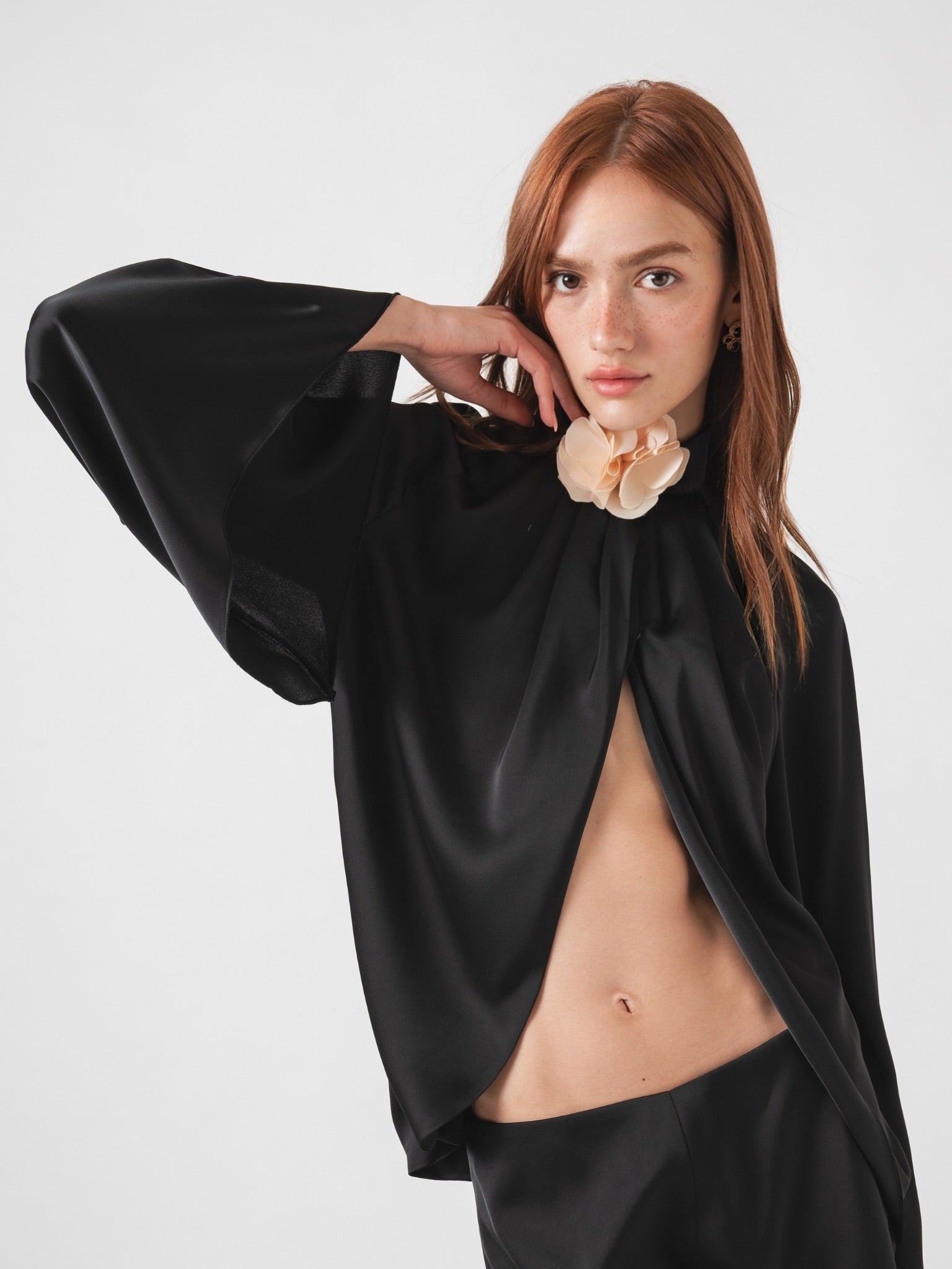 LYRA TOP - BLACK
