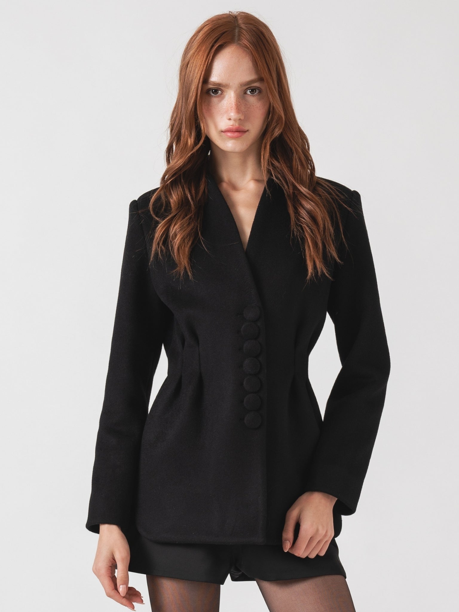 CINTRÉ SHORT COAT - BLACK CASHMERE BLEND