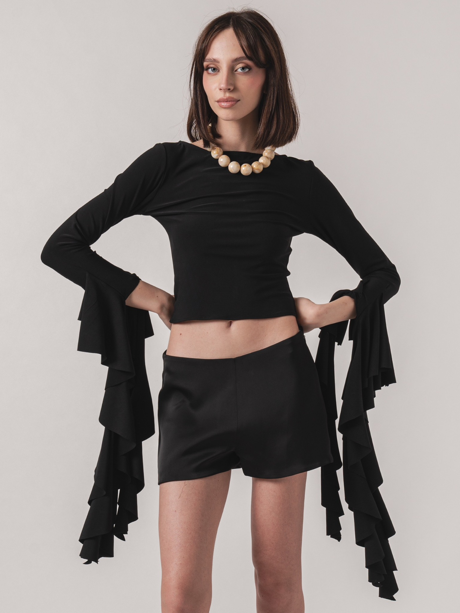 DAISY TOP - BLACK
