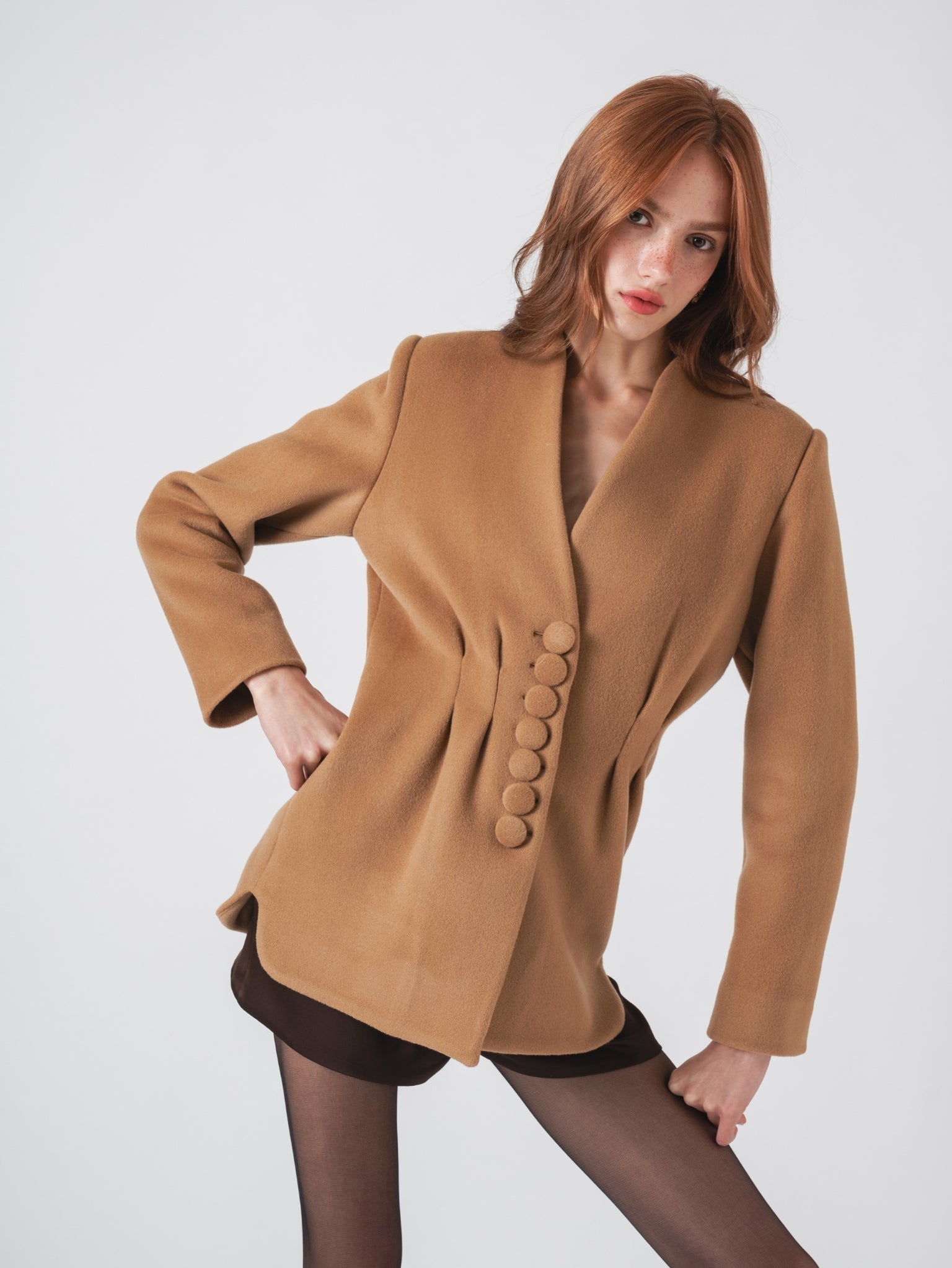CINTRÉ SHORT COAT - CAMEL CASHMERE BLEND