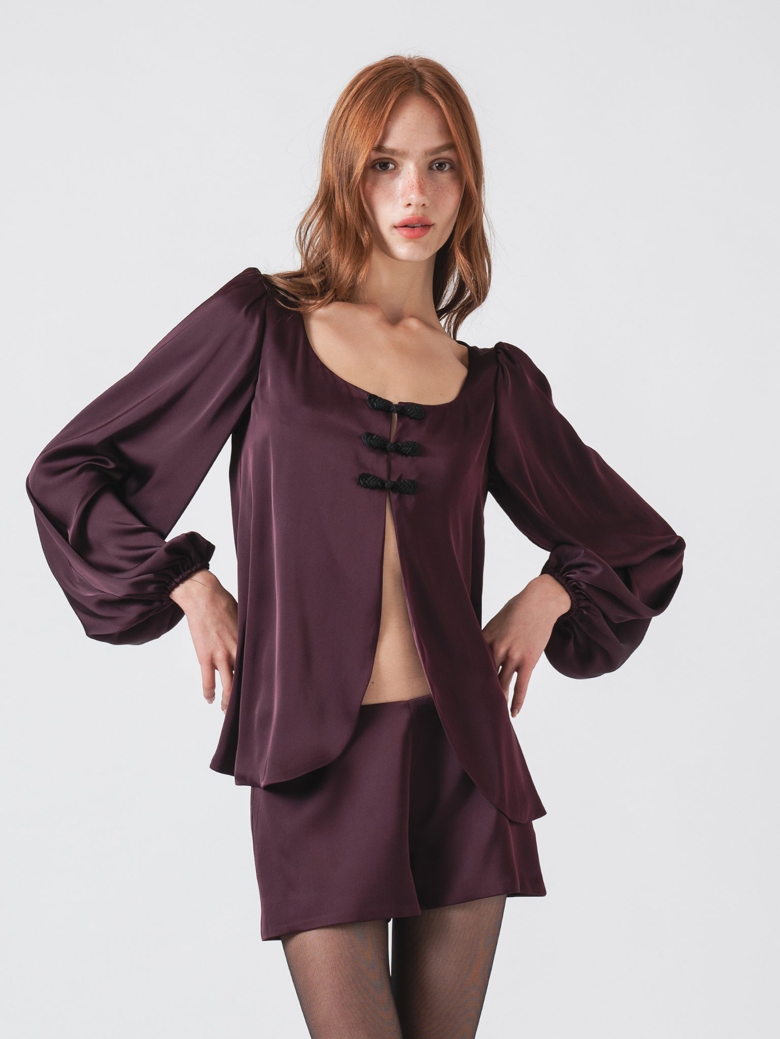 VINE SHORTS - AUBERGINE