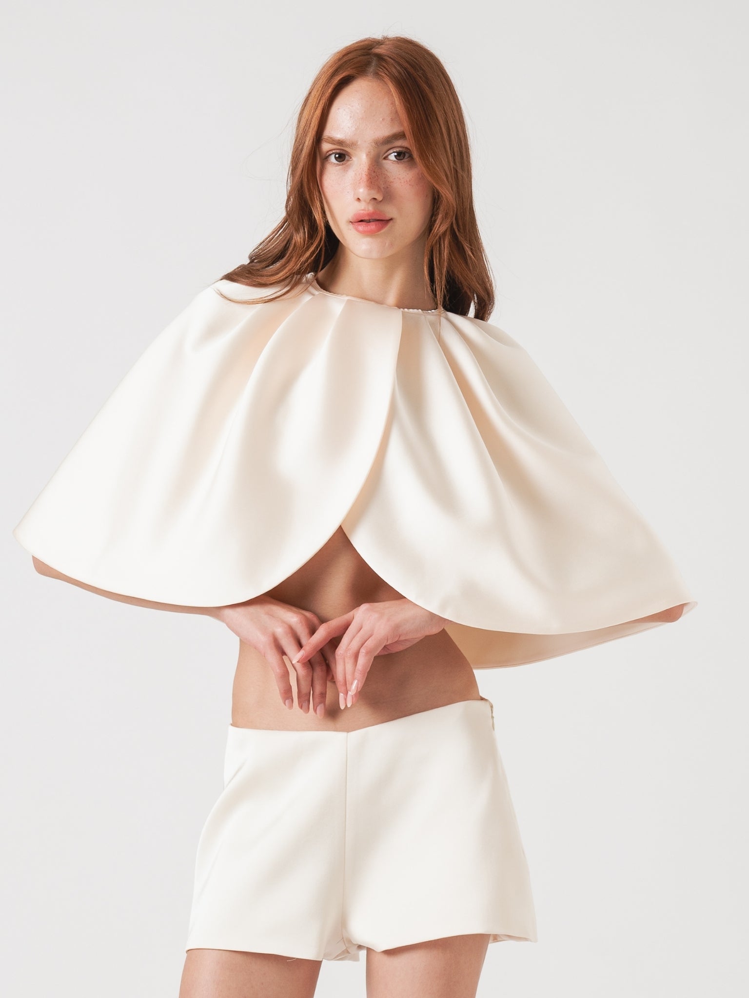 TULIP CAPE - CREAM