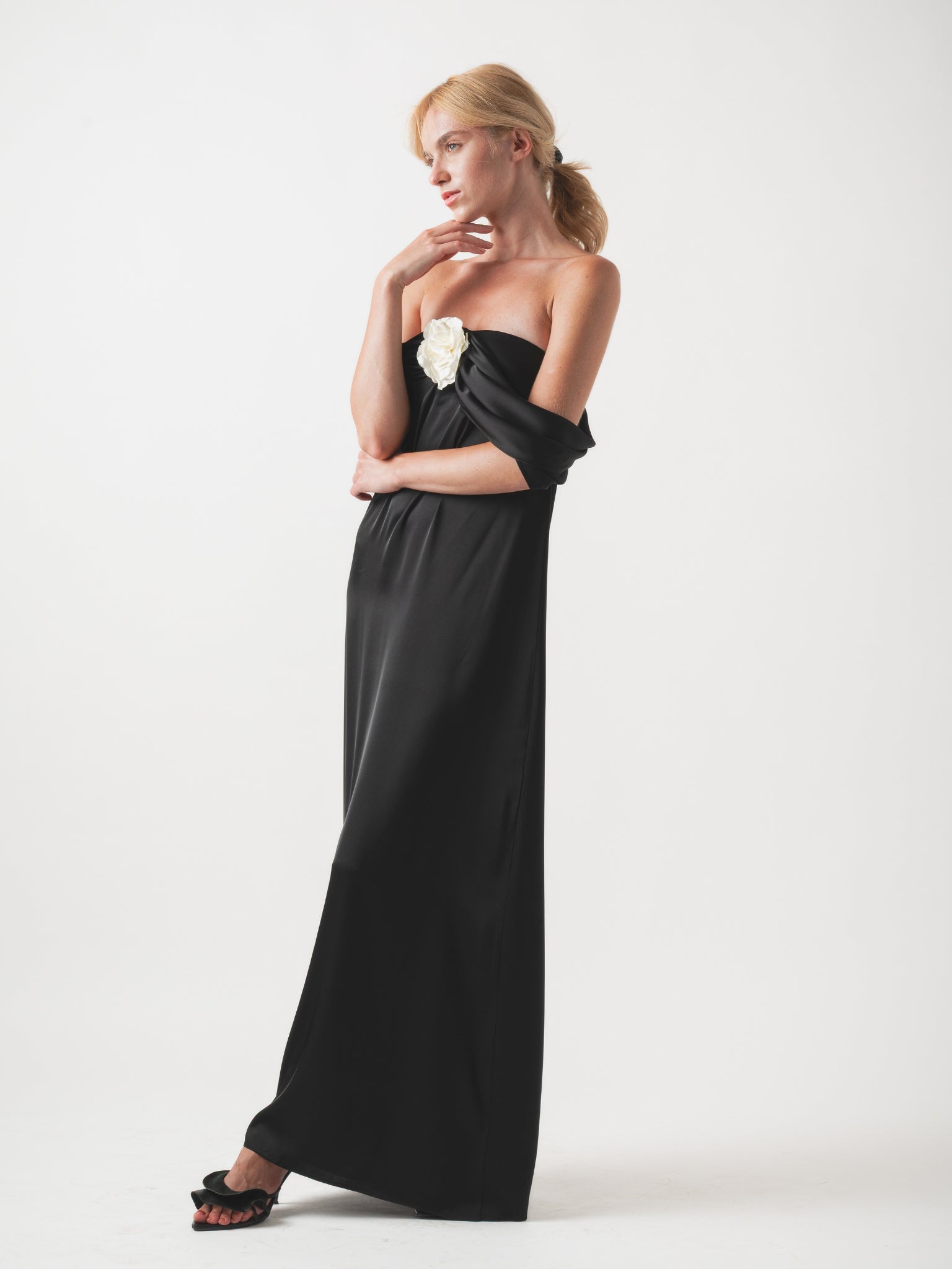 ROSE MAXI DRESS - BLACK