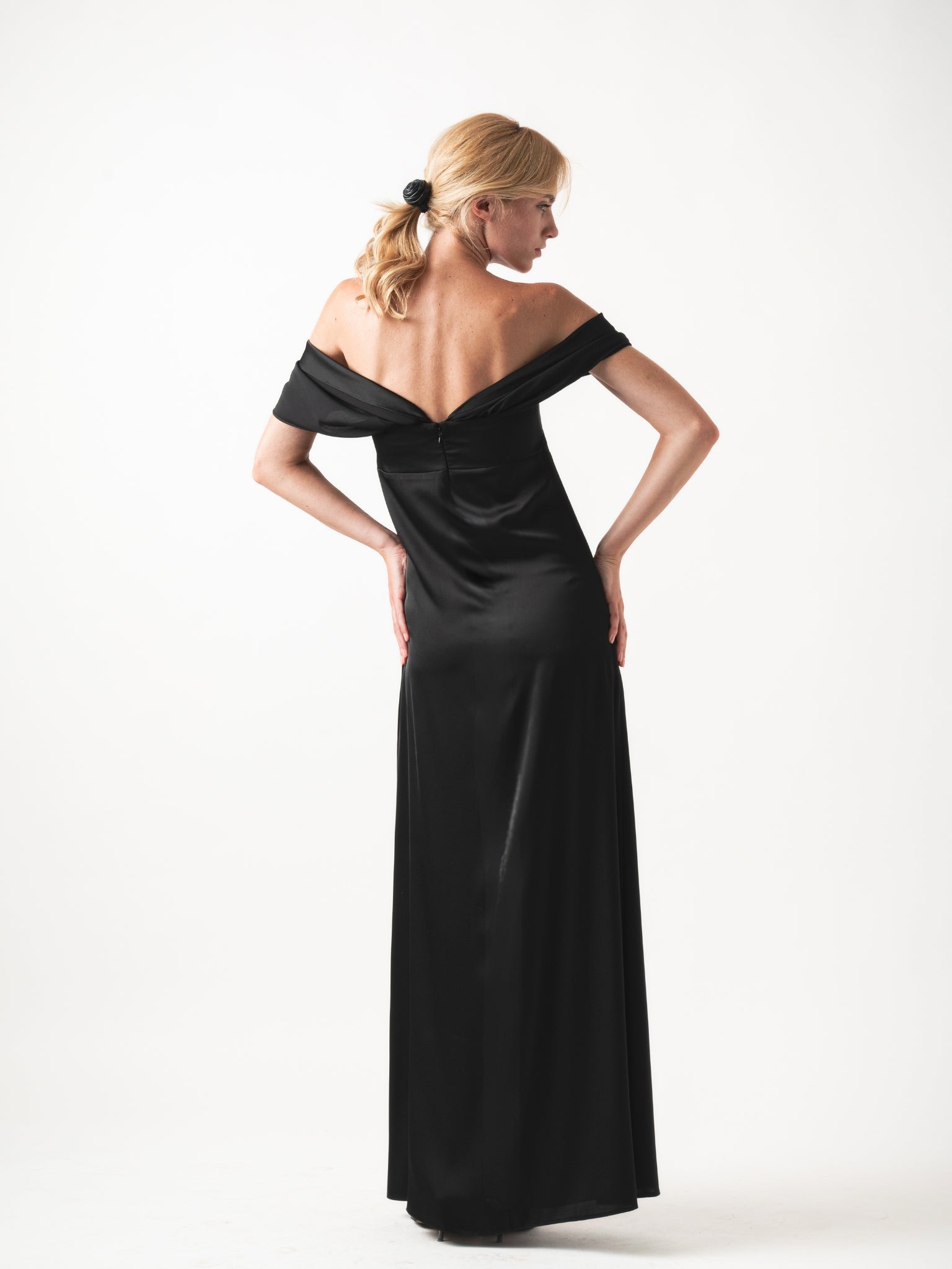 ROSE MAXI DRESS - BLACK