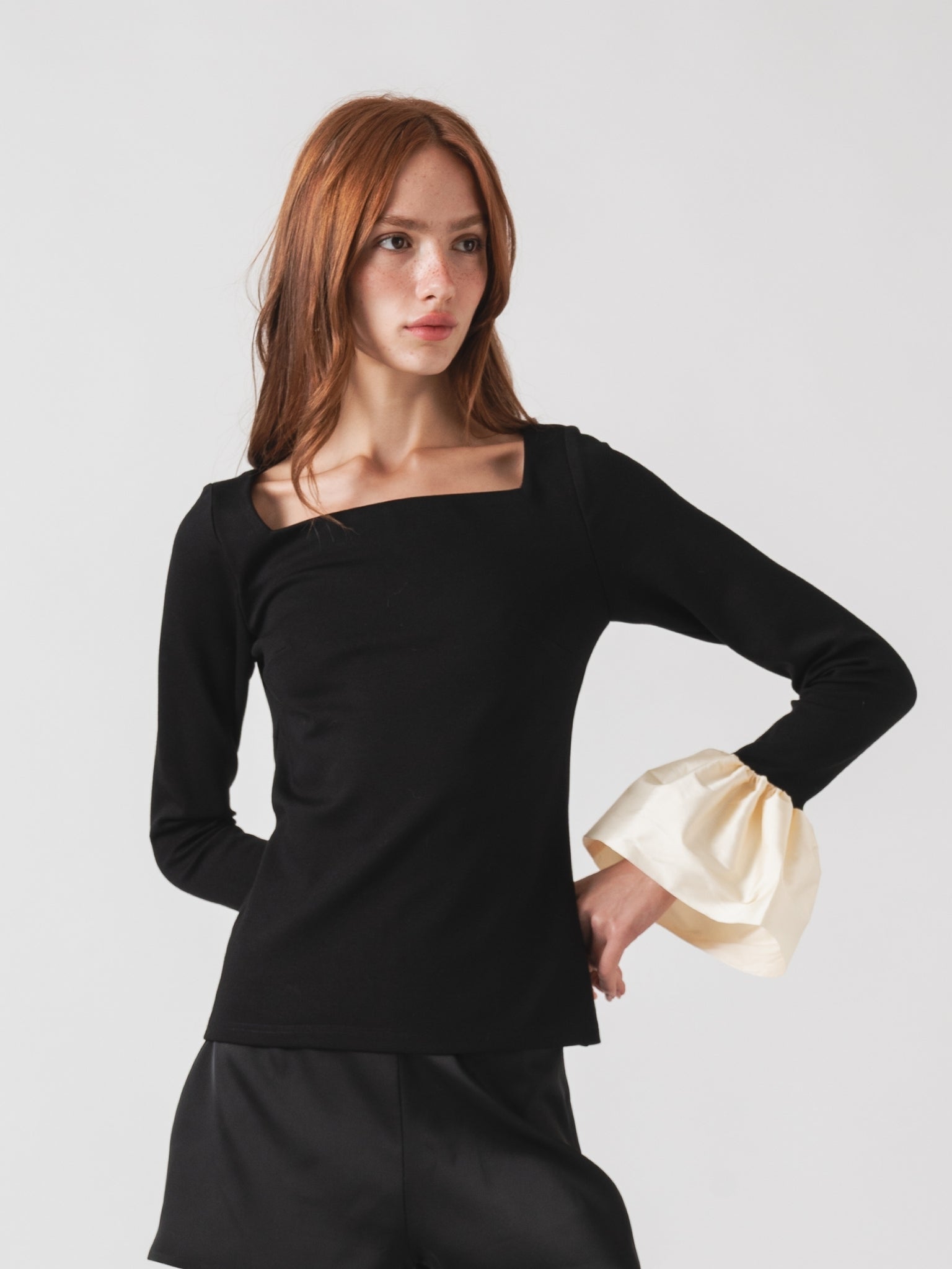BALLAD TOP - BLACK & IVORY